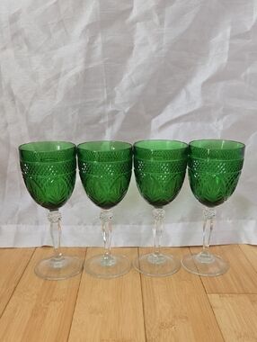 Cristal D'Arques Durand Emerald Green 10oz Water or Wine 8" Goblets Set of 4